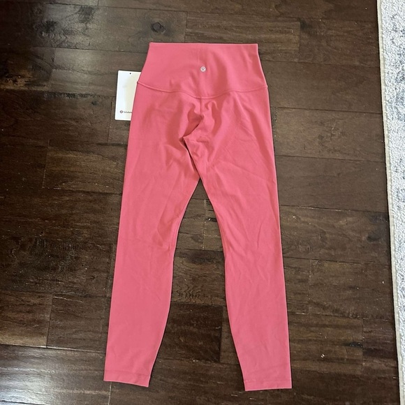 Lululemon-Align High Rise 25”leggings size 6- Desert red - Picture 4 of 8